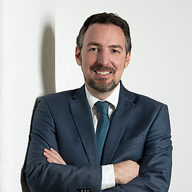 Hon.-Prof. (FH) Mag. Simon Pöschl